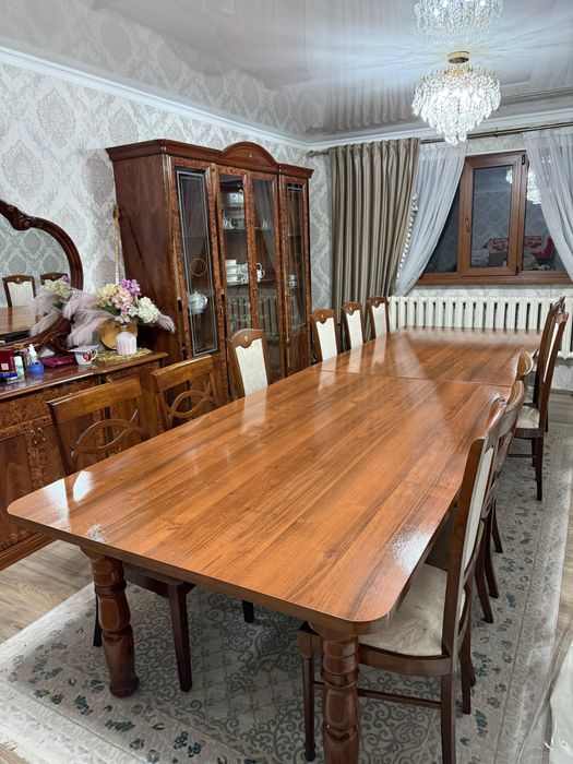 Стол длинный для зала