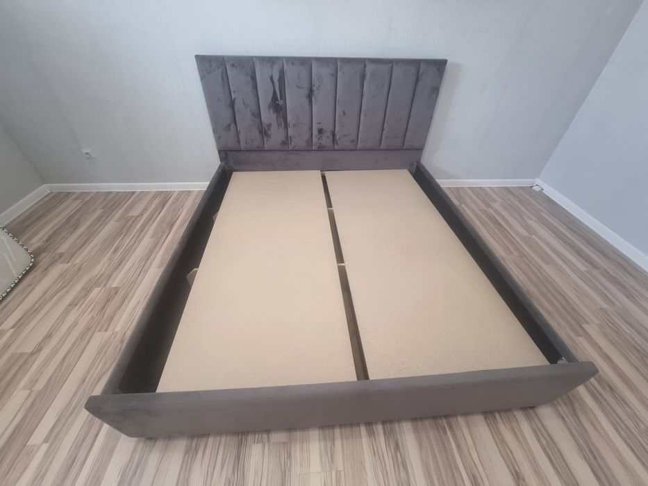 Кровать + матрасы  200*180