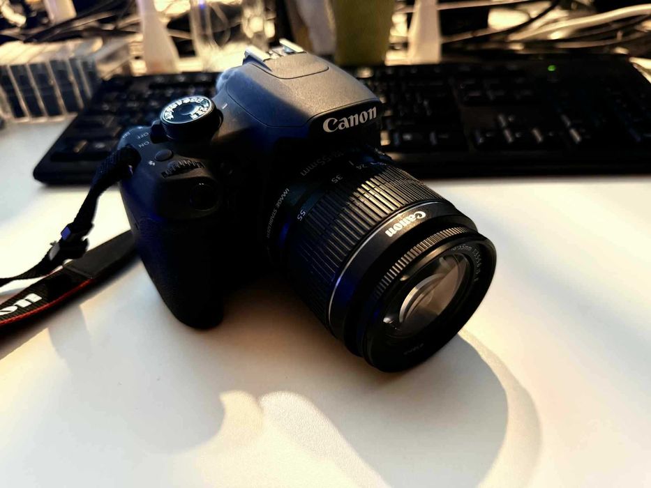 Фотоапарат Canon eos Rebel T5 с 3 обектива и други