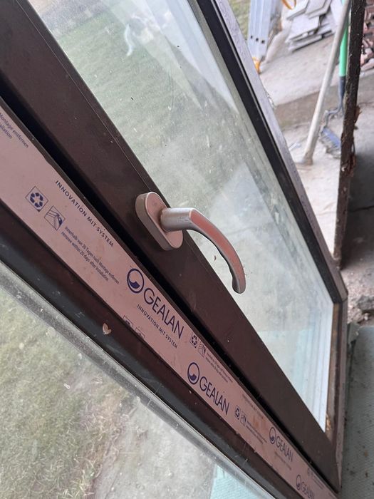 Geam termopan. 1720x1062mm 
5 camere / 3 sticle / Gealan / clasa A.