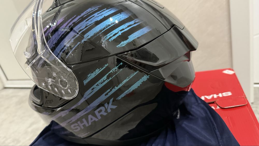 Мото каска SAHRK