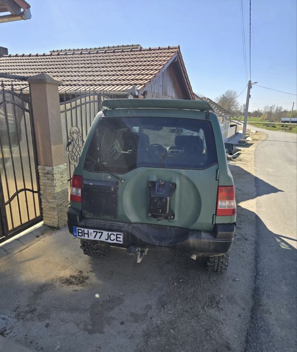 Mitsubishi pajero pinin