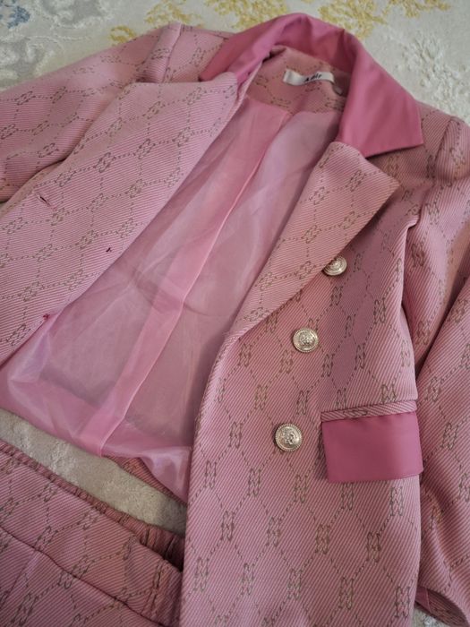 Продам двойку девочке 120 размер