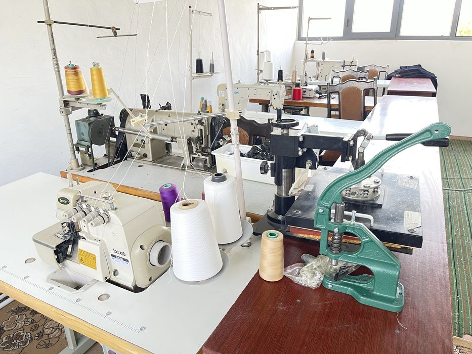 Jeansi tikuv sehi sotiladi