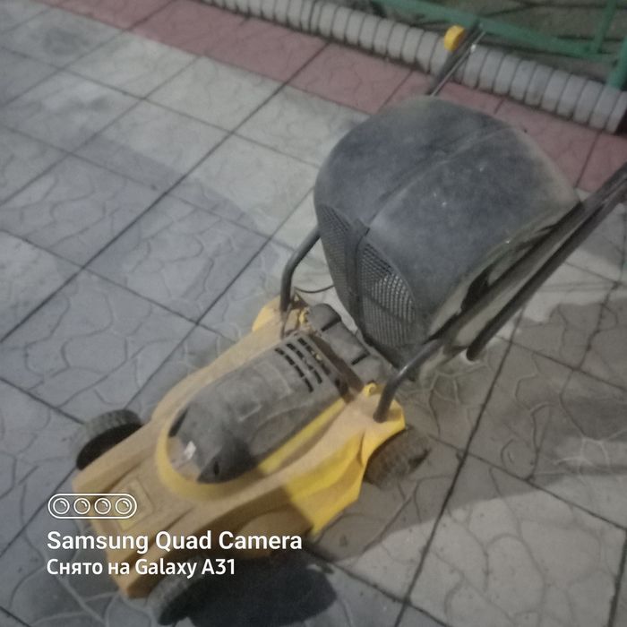 Газонокосилка б/у продам