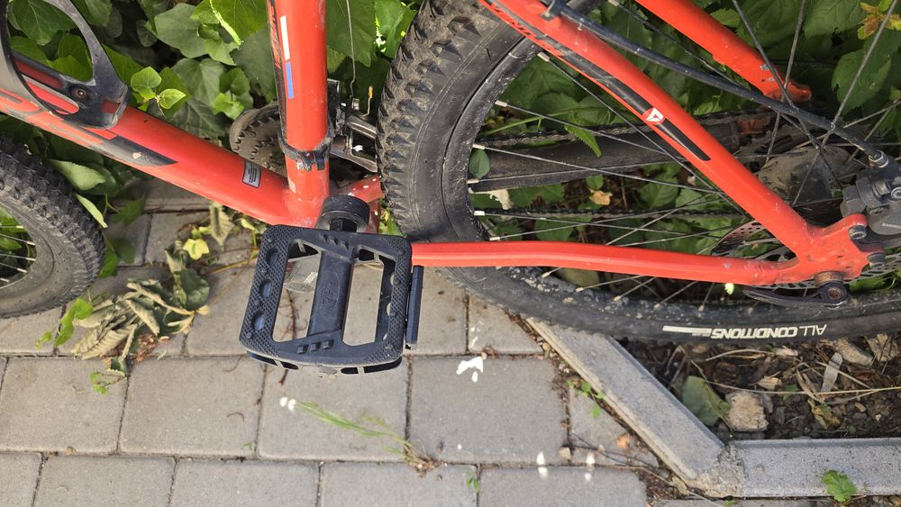 Vand MTB Venture, marimea M, roti 27.5, frane hidraulice, hard-tail