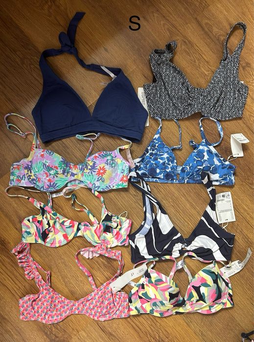 Sutiene si slipi de baie bikini