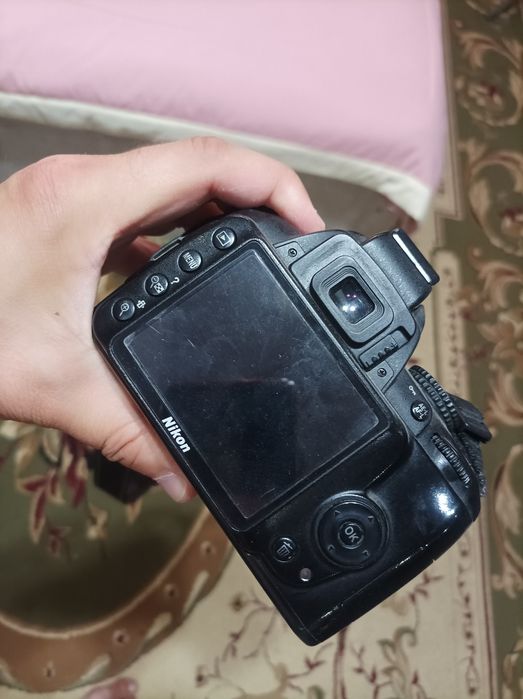 Nikon 3000d halati yangi