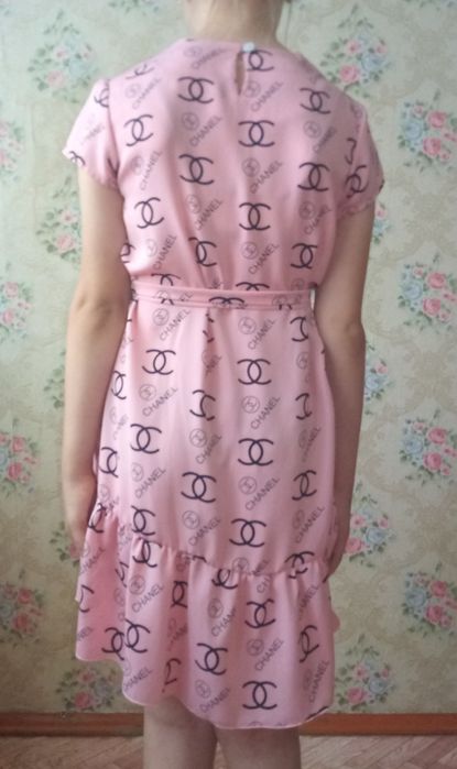 Продам платья на девочку