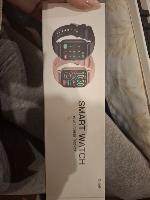 2 бр смарт часовници Дамски и мъжки.