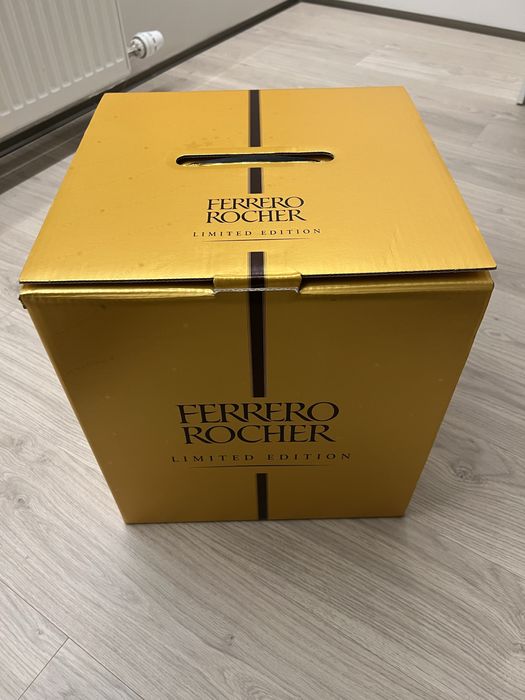 Коробка Ferrero Rocher Limited Edition