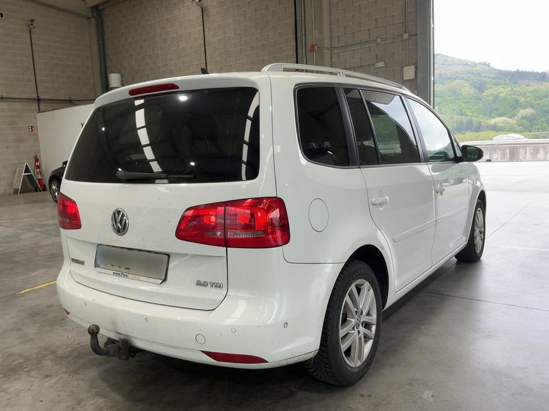 Volkswagen Touran 2.0 TDI Advance 2014