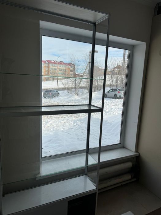 Продам Витринные полки стеклянные