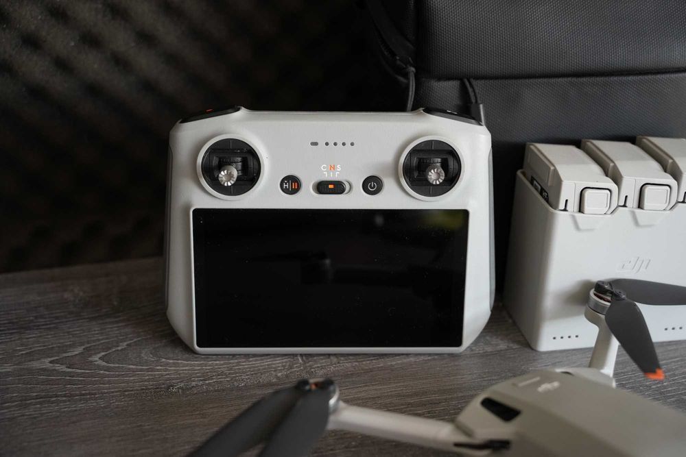 DJI Mini 3 Pro Drona 4K cu 3 Baterri + Telecomanda