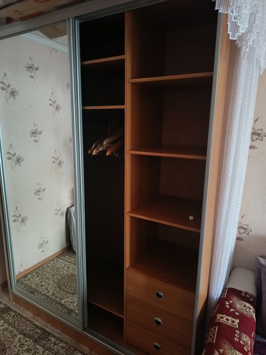 Плательно бельевой шкаф