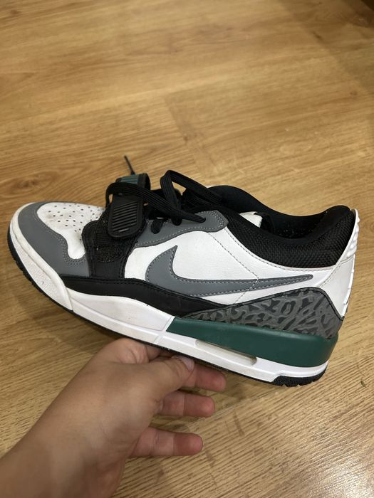 Nike jordan legacy 320
