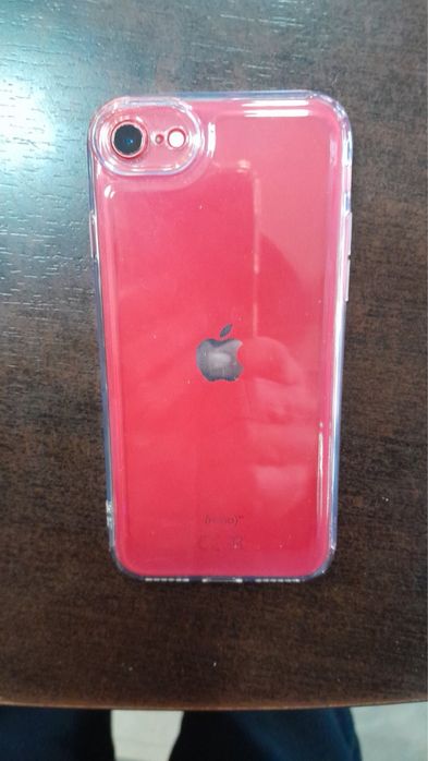 iphone SE Red product 64gb !!Перфектен!!