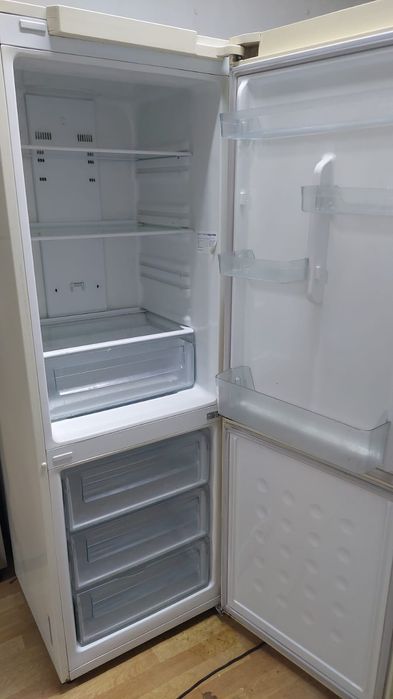 Ящик полка дверь холодильник