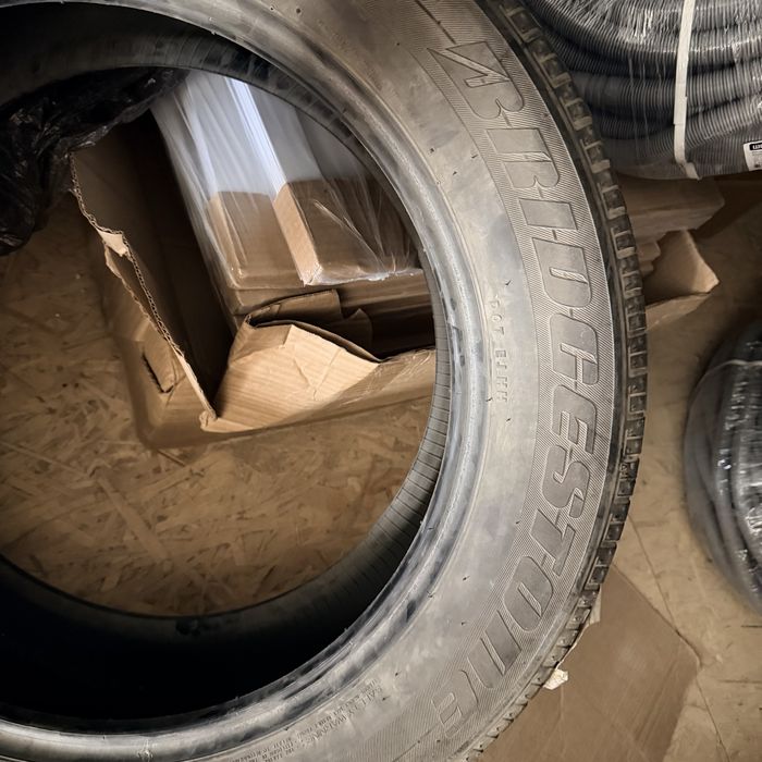 Покрышка Bridgestone 245/55/19