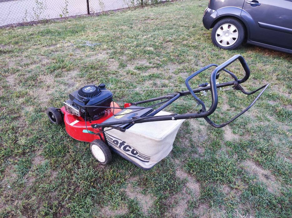 Бензинова самоходна косачка с кош Efco BriggsStratton Quantum50 190cc 5кс 4t 47см 30кг