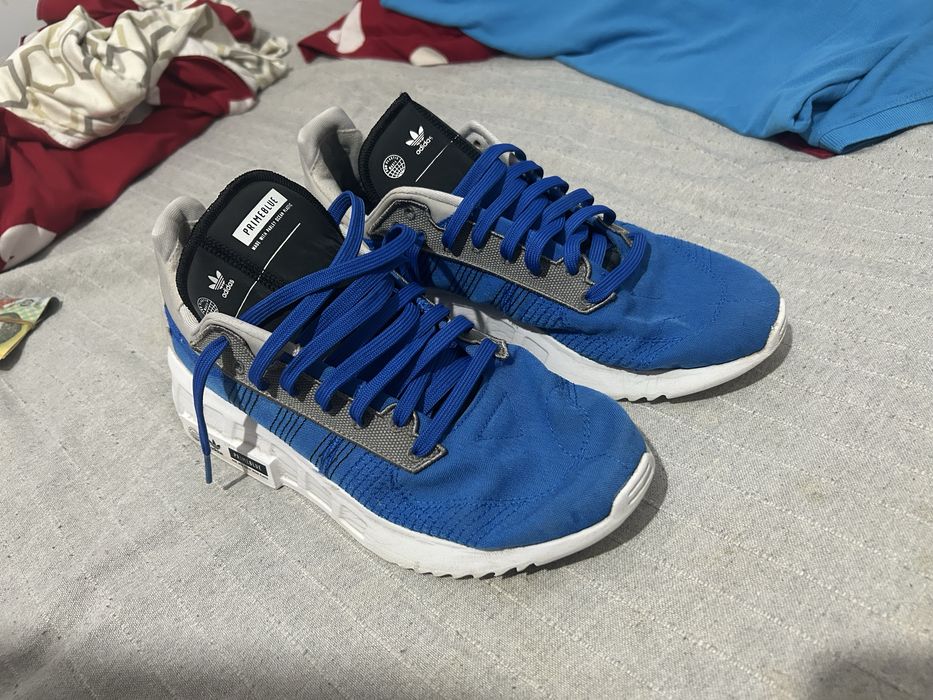 Adidasi adidas marime 44