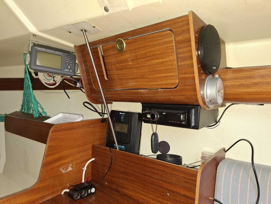 Velier ETAP 22i nescufundabil,gata navigat,motor 6cp-4tp, incl peridoc