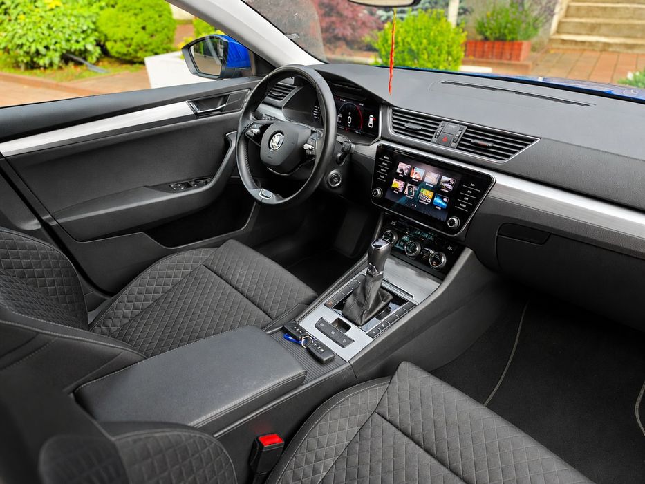 SKODA SUPERB 2.0 TDI 150 cp /Bussines