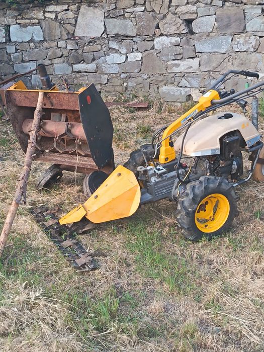 Motocultor cu cositoare si tocator de resturi vegetali
