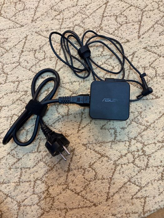 Vand Router ASSUS GT-AC5300,ce functioneaza ireprosabil