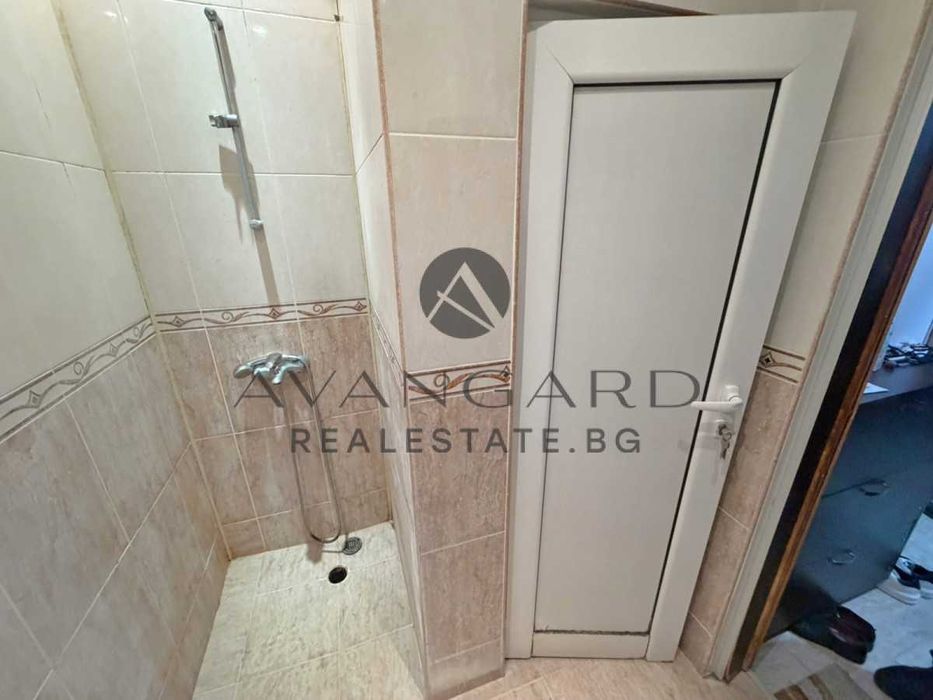 Продава се Двустаен апартамент в Пловдив, Кършияка - 64 кв.м за 897 €/кв.м - Снимка #5