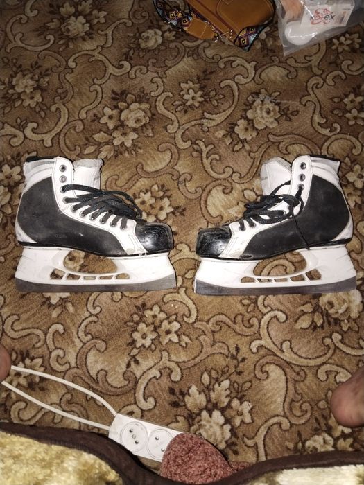 Продам Коньки BAUER