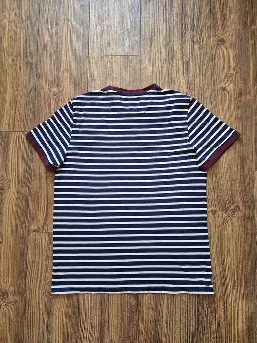 Страхотна мъжка тениска FRED PERRY размер
L, без забележки като нова ,