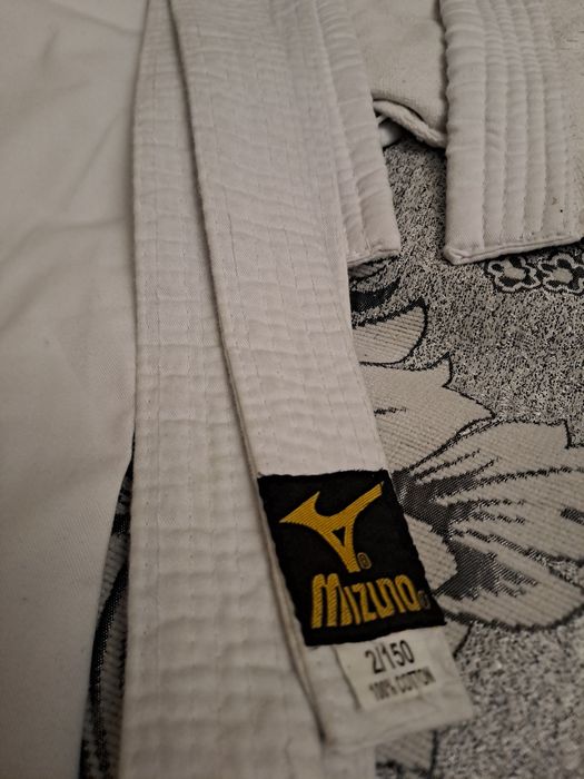 Продам костюм для дзюдо девочке телефон