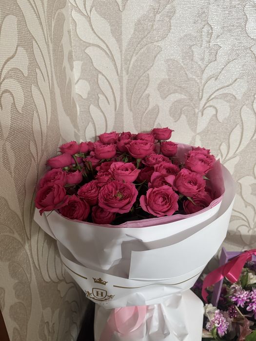 51 роза, свежие букеты