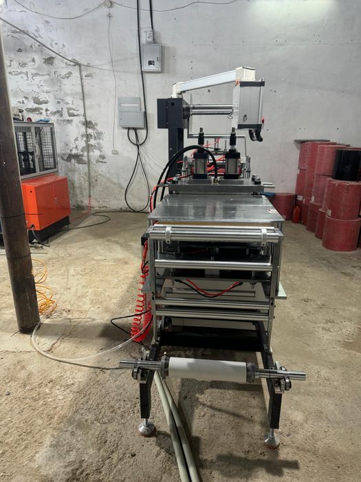 Оборудования для пластиковых посуды