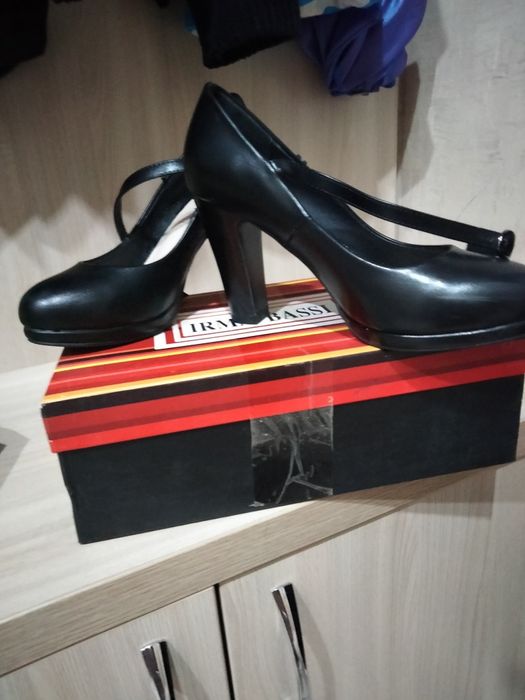 Продам шикарные туфли
