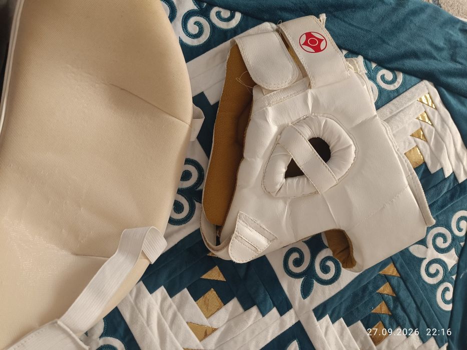 Продам шлем и нагрудник