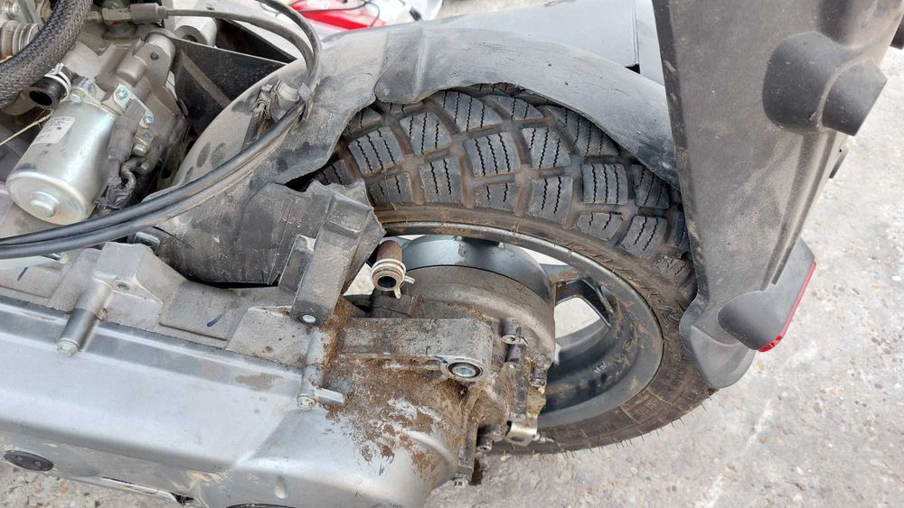 Aprilia sxr 50 din 2023 / 2500 km / nu am acte