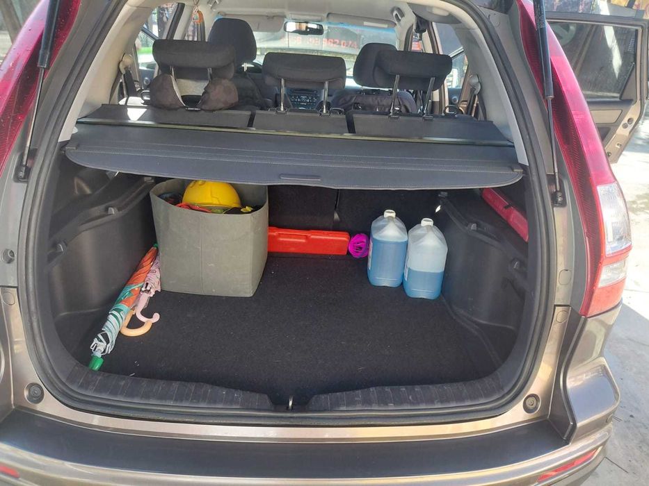 Продавам Honda CR-V