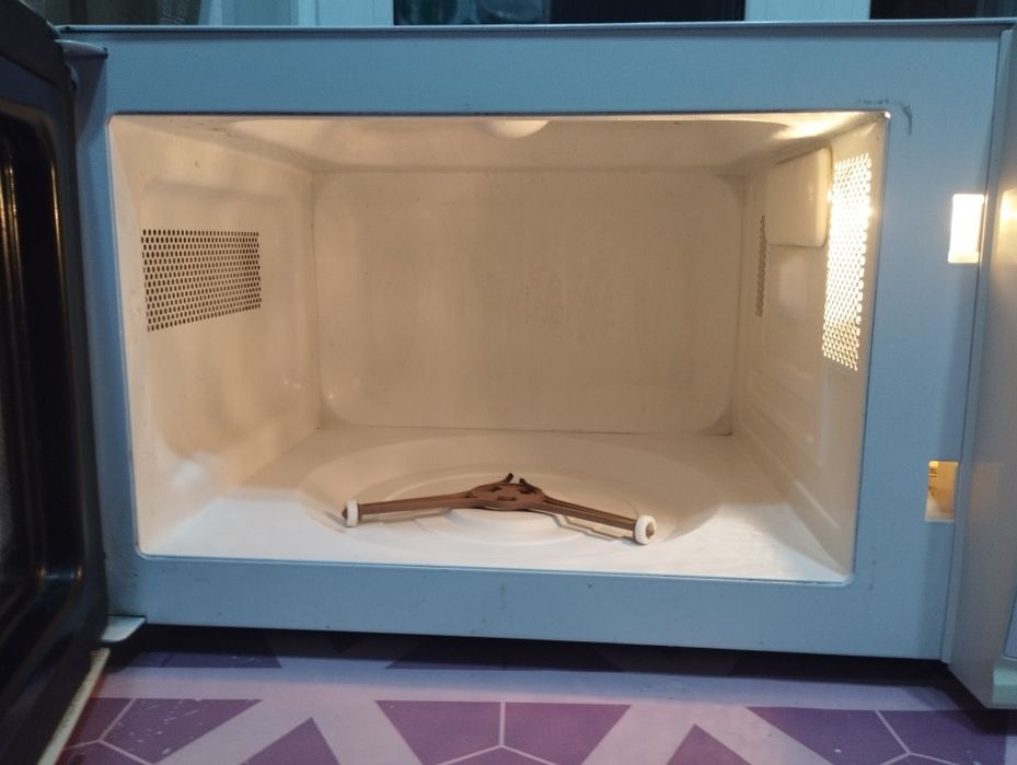 Микроволновка LG