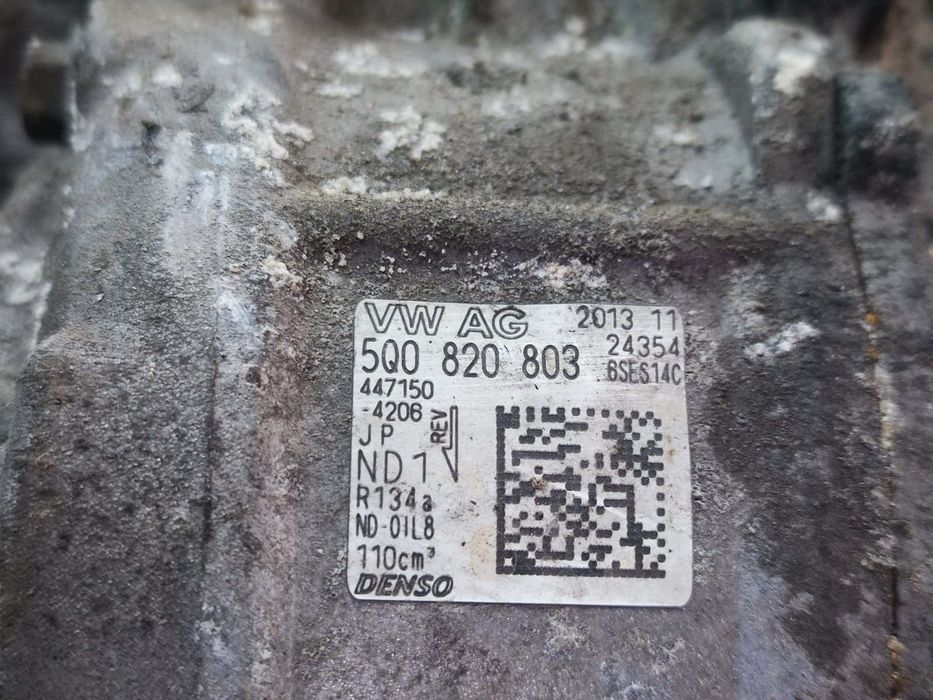 Compresor clima AC 5Q0820803  1.6 tdi CLHA Audi A3 8V [2012 - 2016]