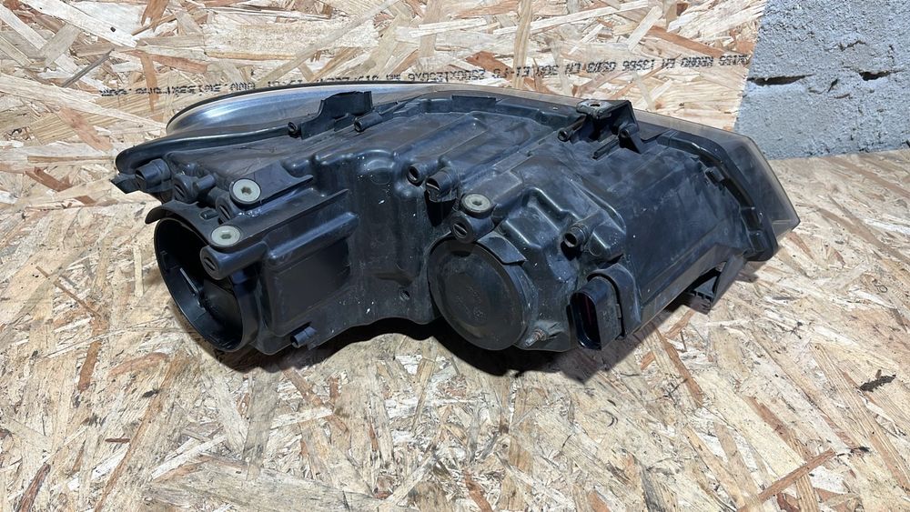 Far Vw Polo 6R 2009 stanga