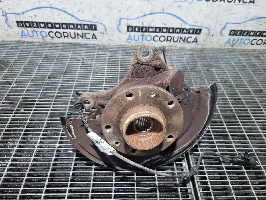 Fuzeta dreapta fata Dacia Duster II 1.6 Benzina 2018 - 2021 Manuala 5 Trepte H4M 738 ...