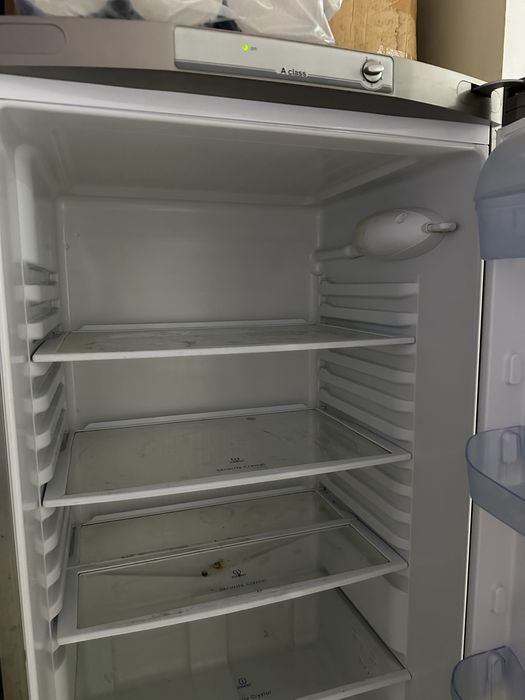 Холодильник продам на запчасти