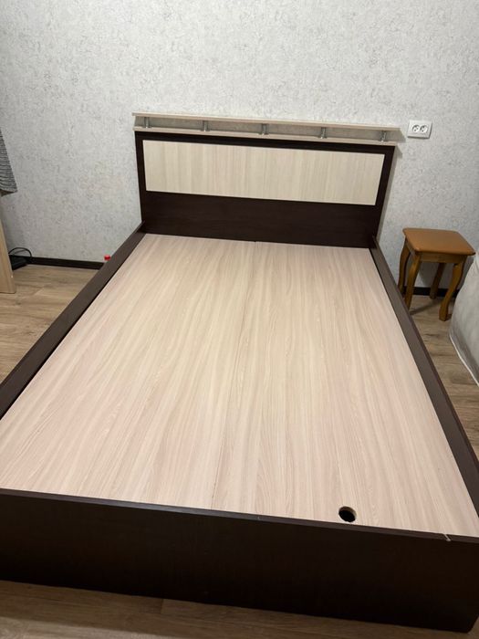 Продам кровать 140*200