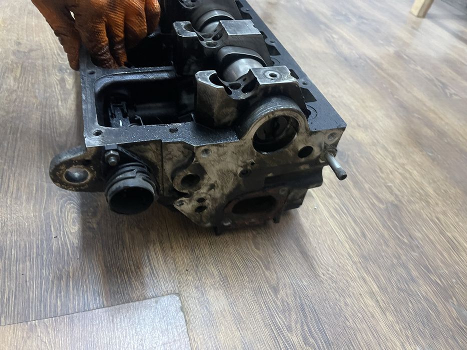 Chiluoasa completa ax came Golf 5 1.9 BLS BKC BJB Passat B6 038103373R