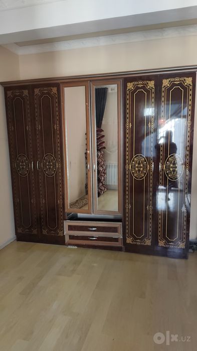 Shkaf va tryumo yaxshi xolatda