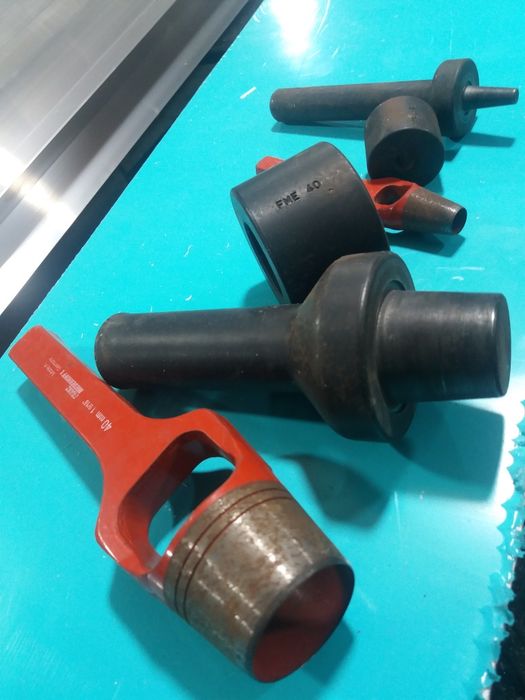 2 seturi de preducele, 12 mm si 40 mm