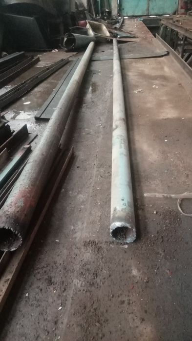 Продам уголок. трубы 200 т кг