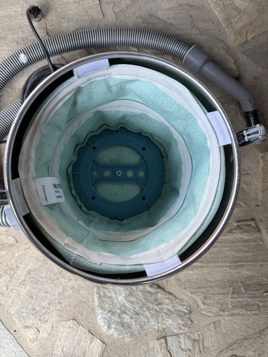 Aspirator profesional Nilfisk GM80